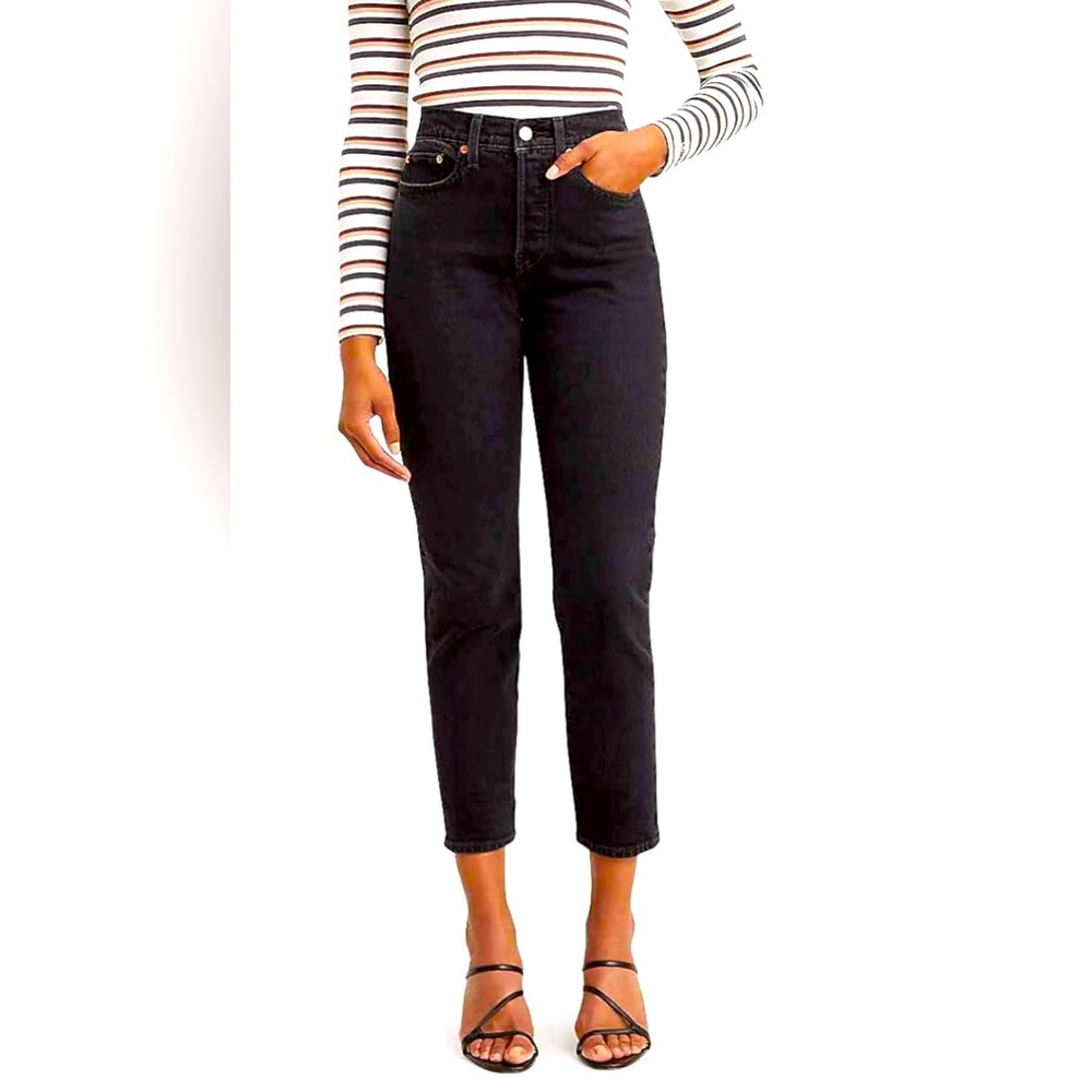 Levi's Women's Premium Wedgie Icon Fit Jeans